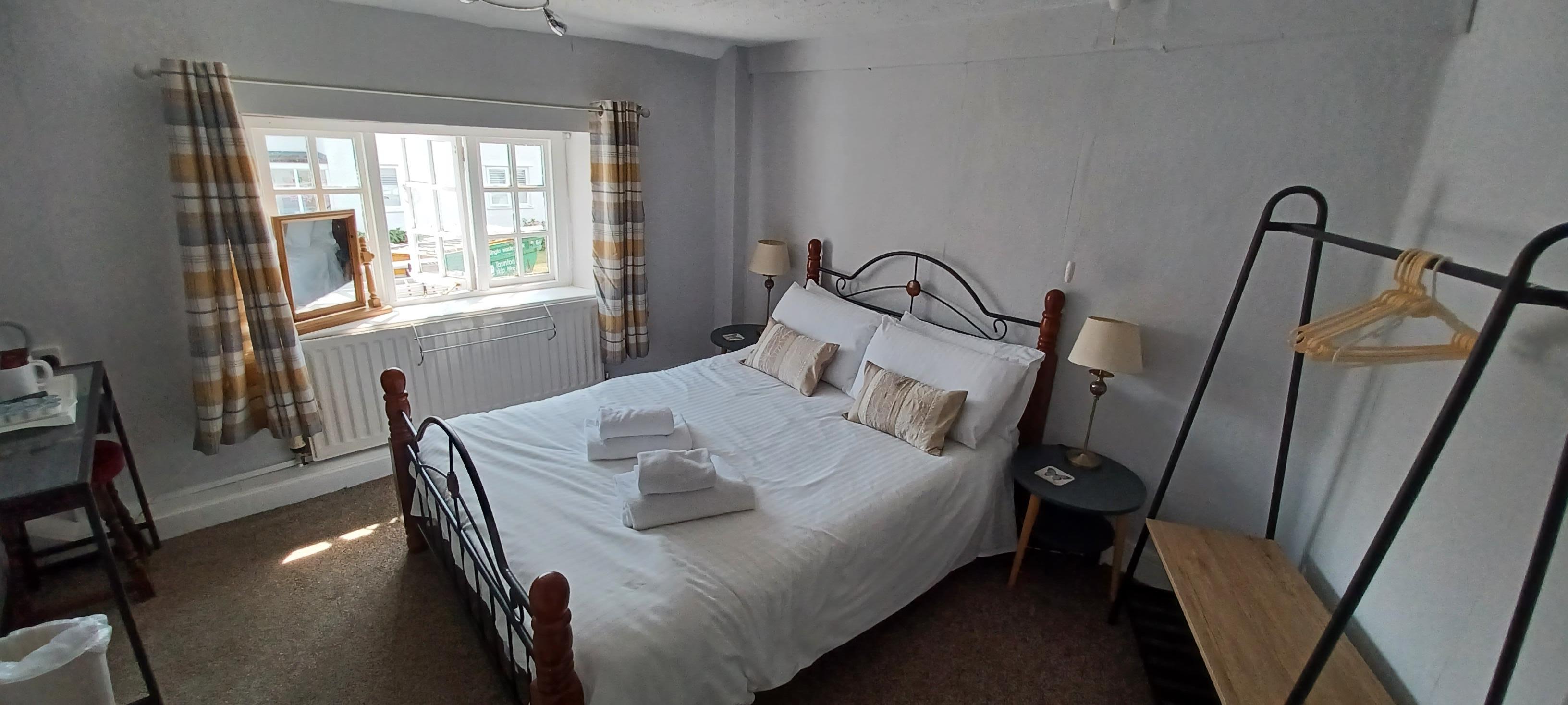 room-2-pic-1_1_2