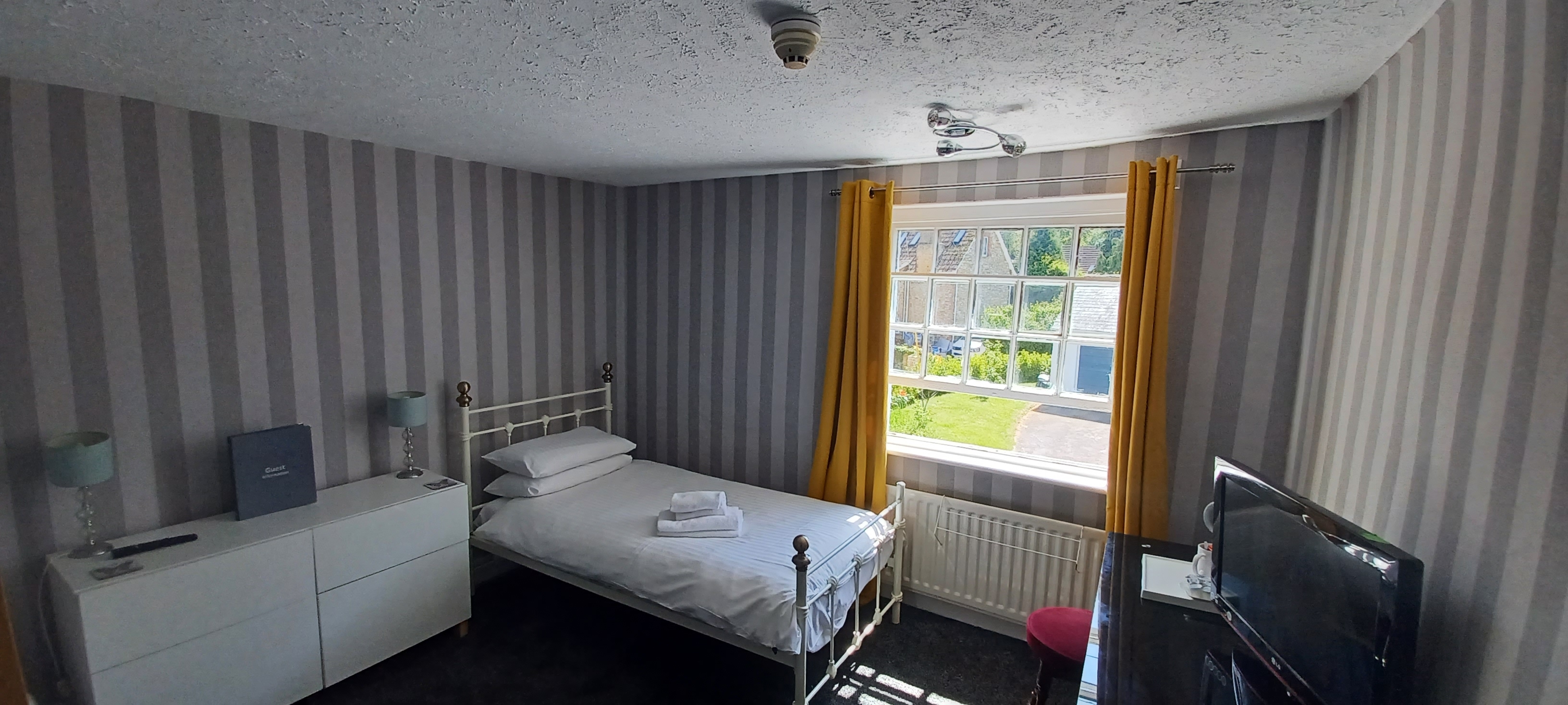 room-3-window